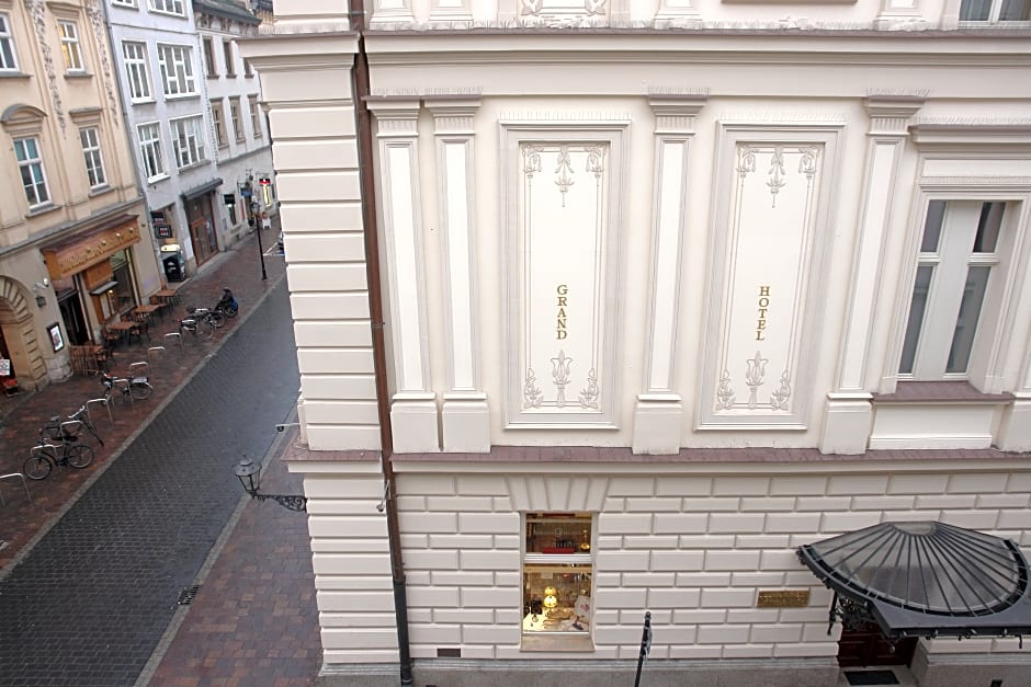 Grand Hotel