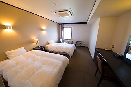 Economy Twin Room