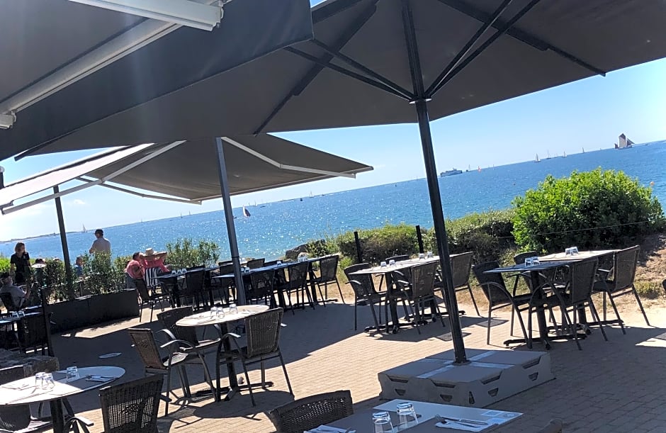 Logis Hotel & Restaurant Les Mouettes,Larmor Plage