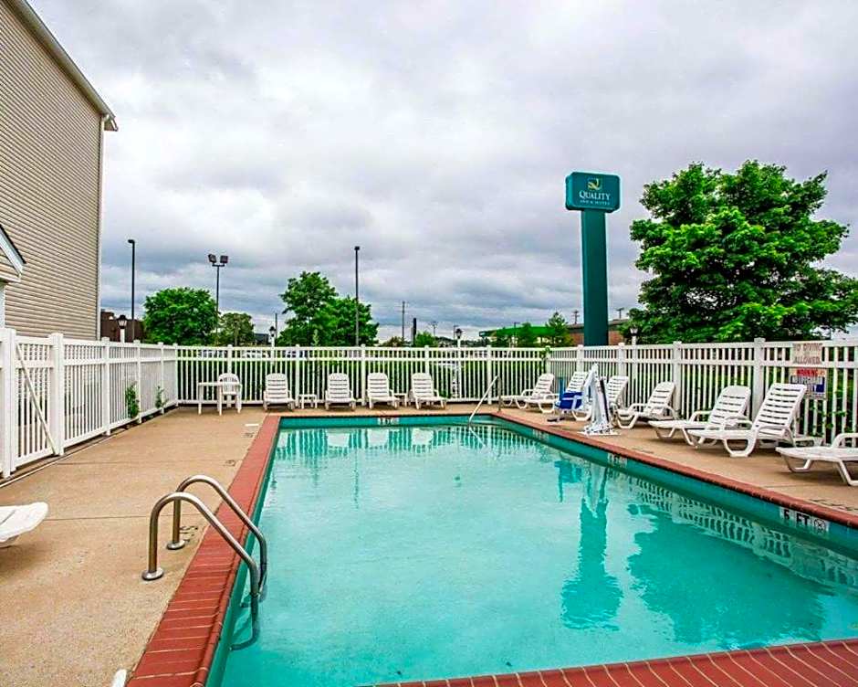 Quality Inn & Suites Mt. Juliet