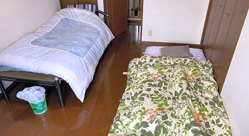 Group : Guesthouse Miyazaki 4 Rooms (Max 15 Pax)