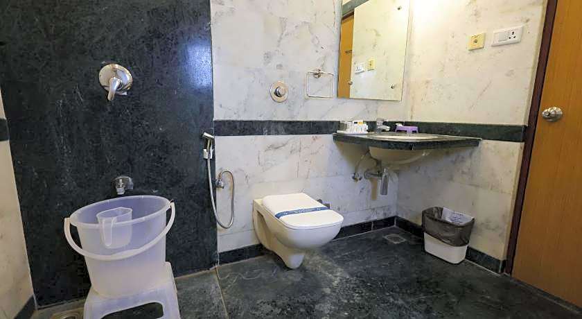 Nahar Manchester Inn