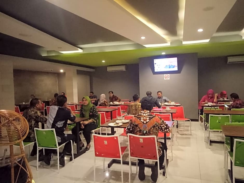 Hotel Candi Indah - Akpol Semarang
