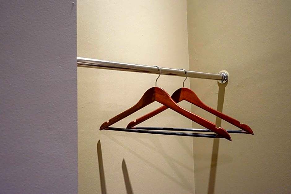 Sans Hotel Empress Simpang Lima