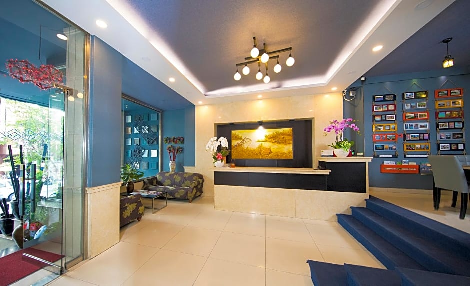 Good Vibes Central Hotel