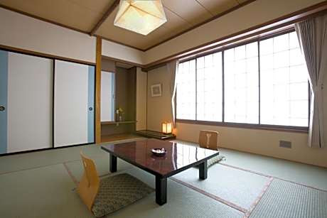 Economy Japanese-Style Room with Shared Bathroom
