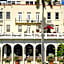 Palm Beach Hotel with Juliette Balconies! 2 blocks from beach! Historic Landmark