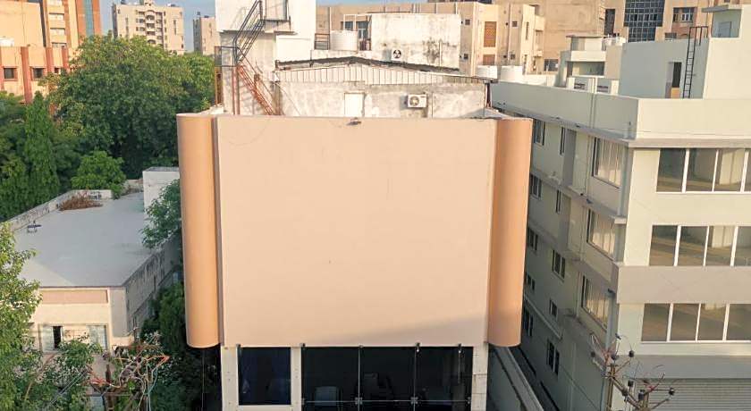 Hotel Clarks Collection Bhavnagar