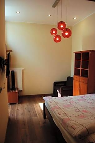 DOM WESELNY ,, ANNA''