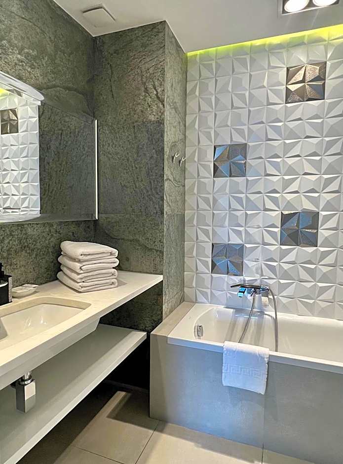 Platinum Towers Central Apartments