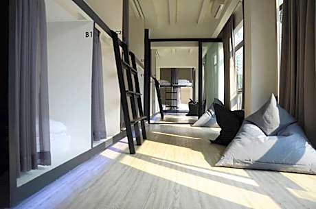 Capsule Dormitory room