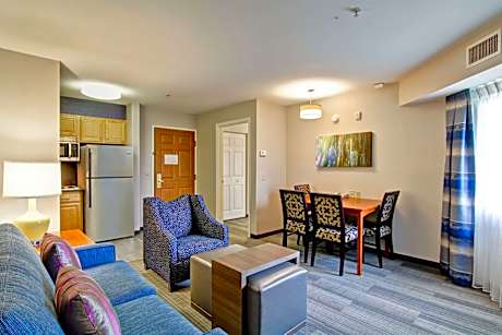 Two Bedroom Double Queen Suite with Sofa Bed - Non-Smoking