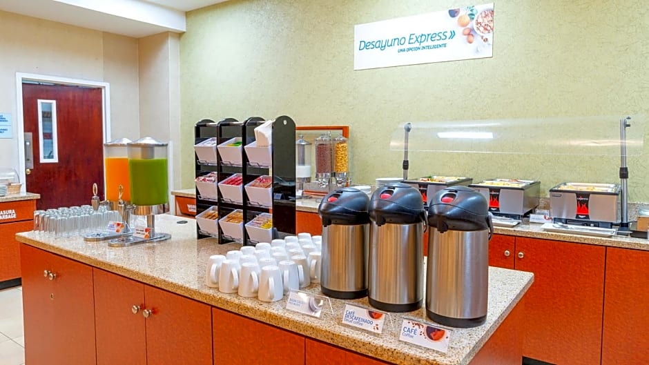 Holiday Inn Express & Suites Cuernavaca By IHG