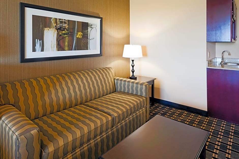 Holiday Inn Express Hotel & Suites Ennis, an IHG Hotel