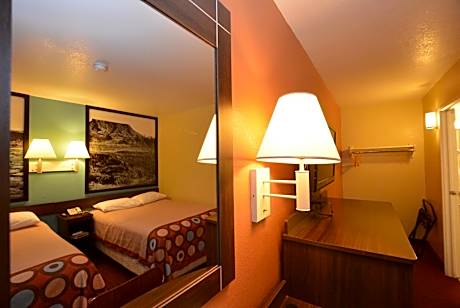 Double Room with Two Double Beds - Smoking