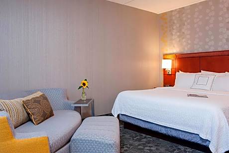 King Room with Sofa Bed - Non-Smoking