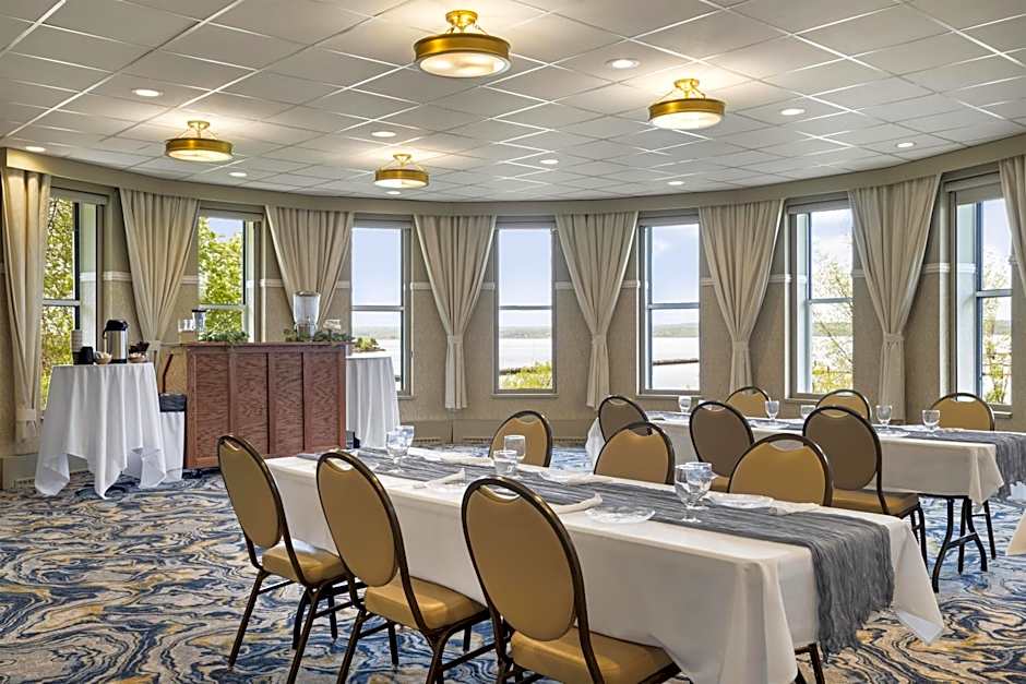 Hotel Chequamegon, BW Signature Collection
