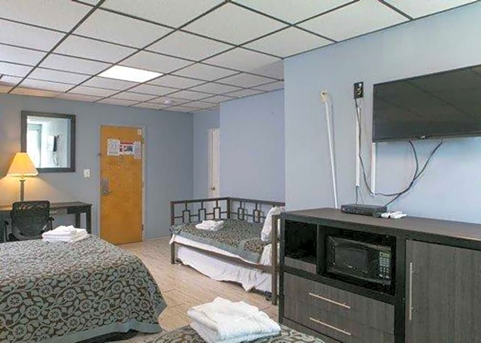 Hammock Inn & Suites - Jersey Shore