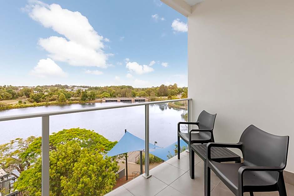 Best Western Plus North Lakes Hotel