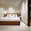 Wingston A Treehouse Hotel - Mathura