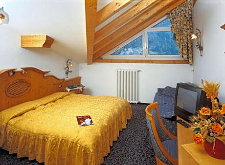 Economy Double or Twin Room