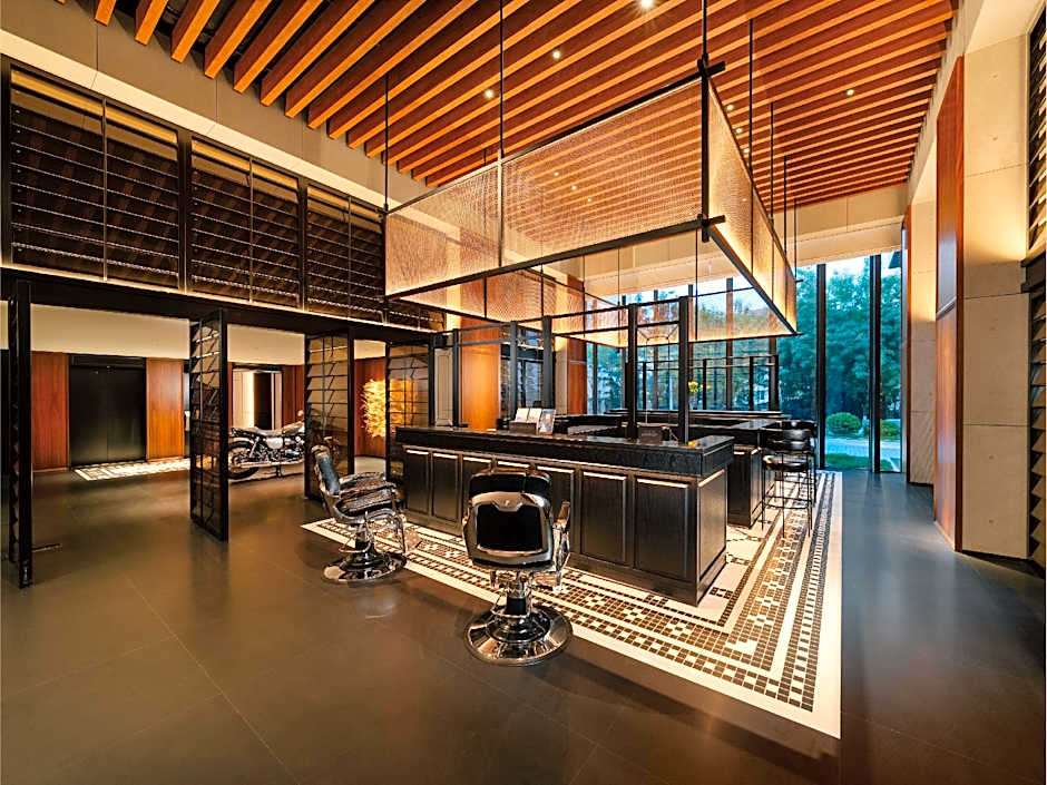 Flow and Co. Qingdao, Autograph Collection