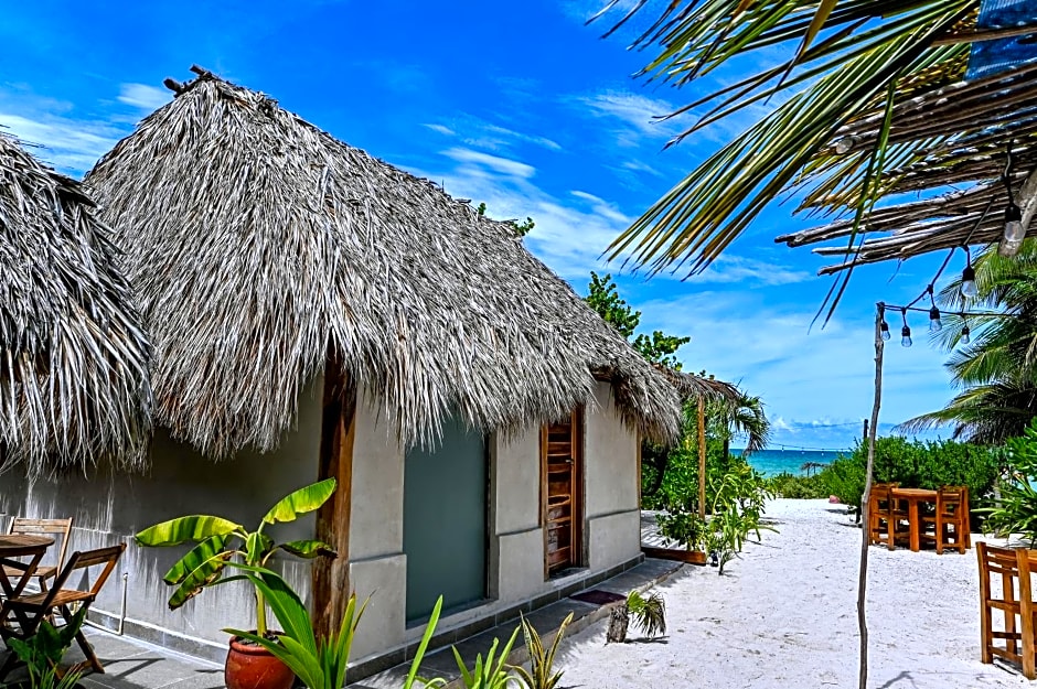 Casa Mate BeachFront Cabañas El Cuyo