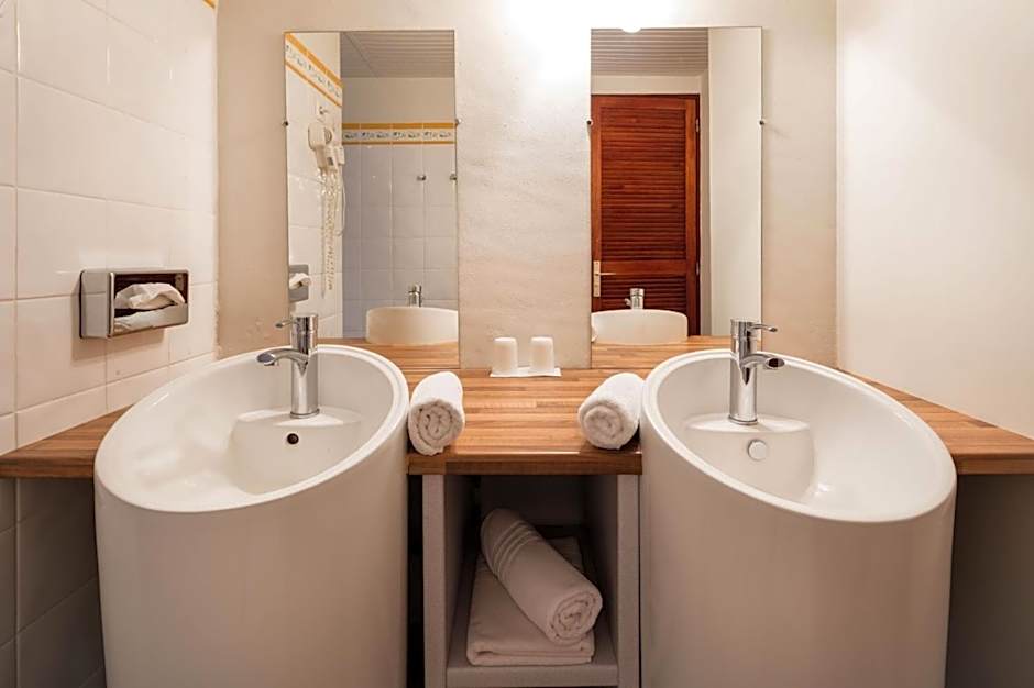 Le Rayon Vert - Hôtel & Restaurant VUE SUR MER