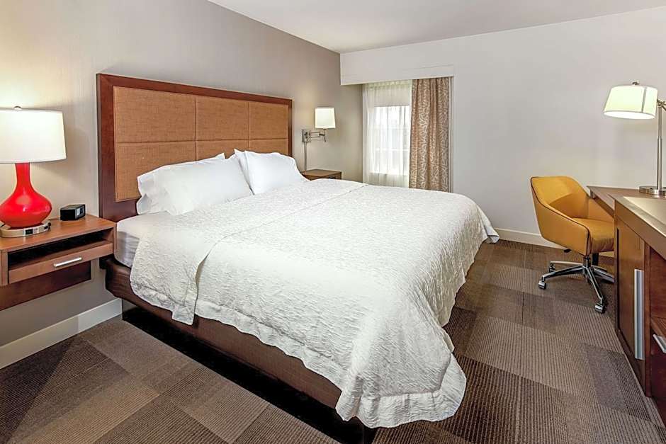 Hampton Inn By Hilton And Suites Bethlehem