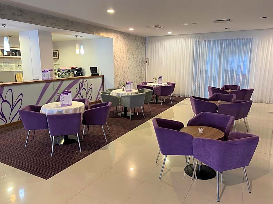 Hotel Saffron