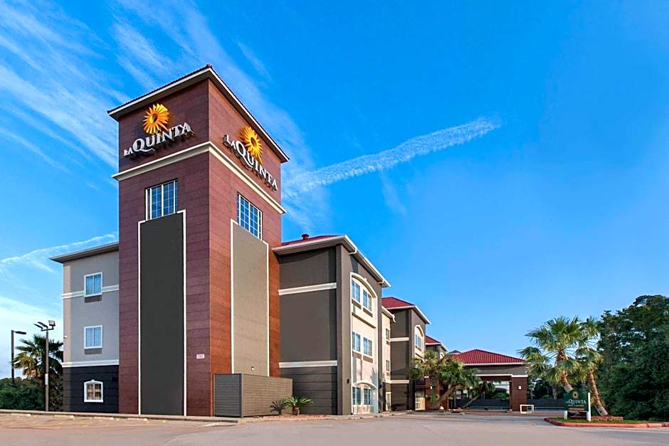 La Quinta Inn & Suites by Wyndham Houston New Caney