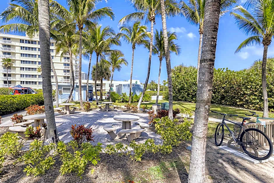 Singer Island Stunner 2 BR