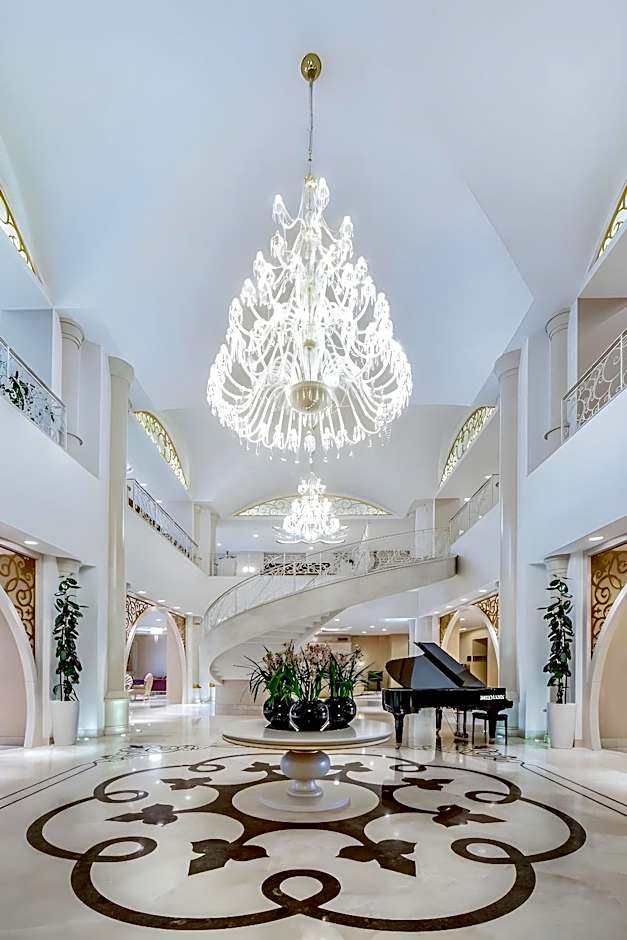 Qafqaz Riverside Hotel