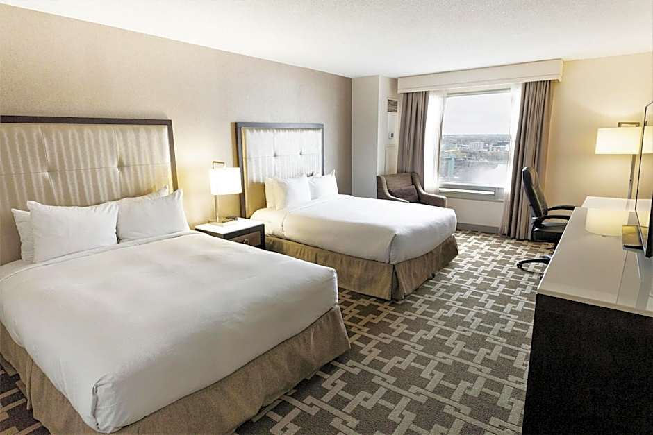 Hilton Niagara Falls-Fallsview Hotel - Suites