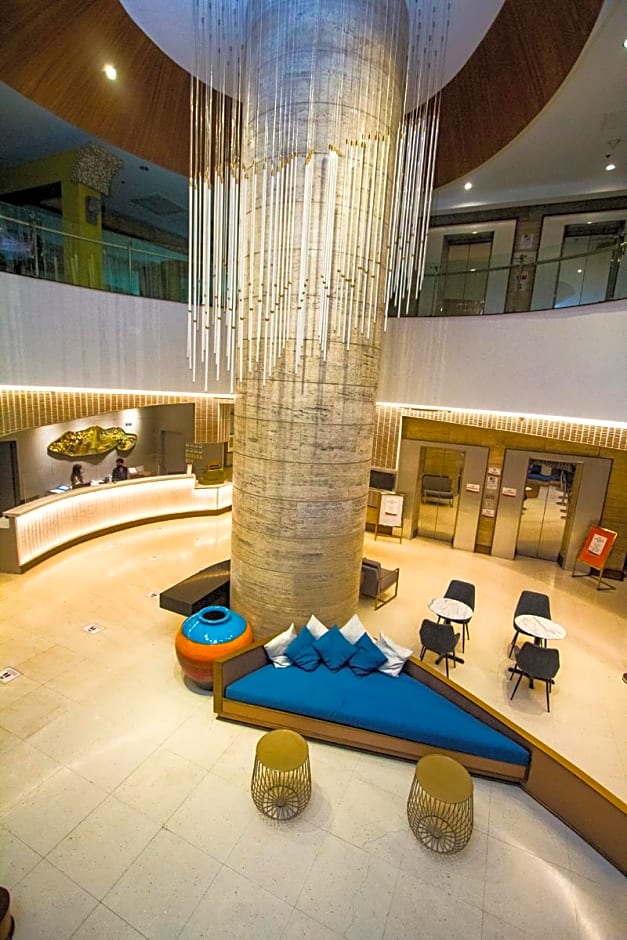 Crown Regency Hotel & Towers