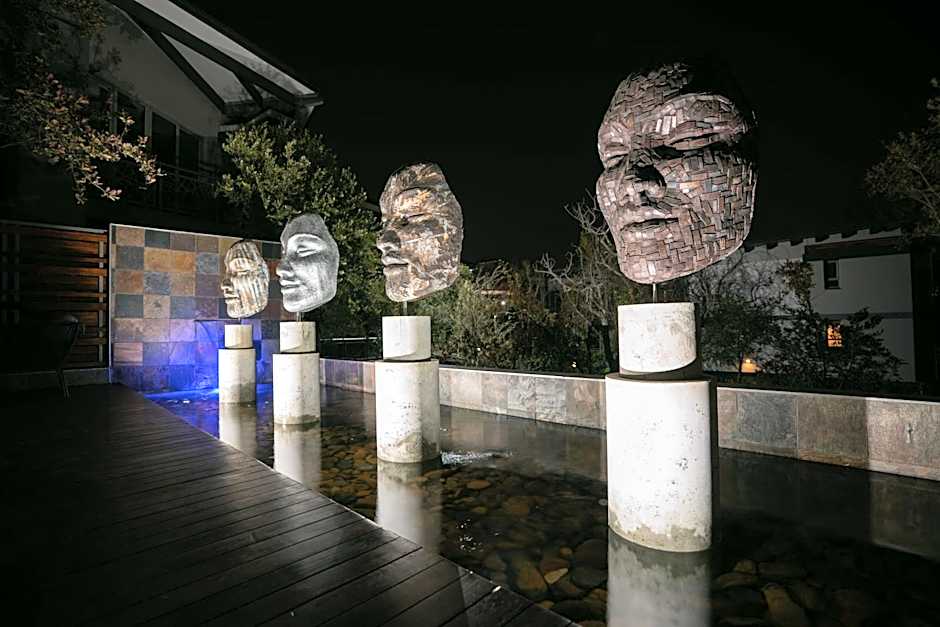 Seven Villa Hotel & Spa