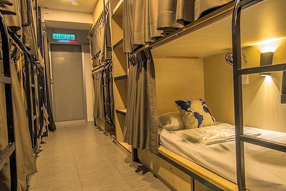 Traveller Bunker Hostel
