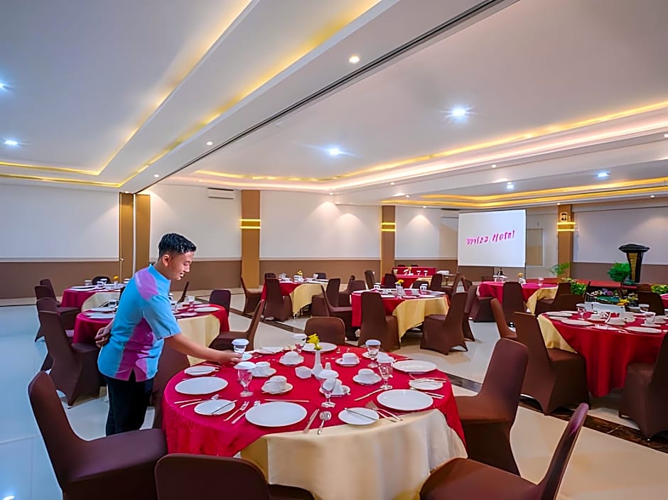 Triizz Hotel Semarang