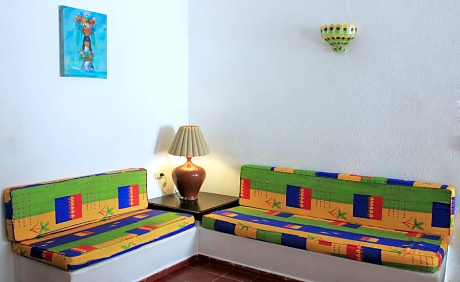 Suites Plaza del Rio