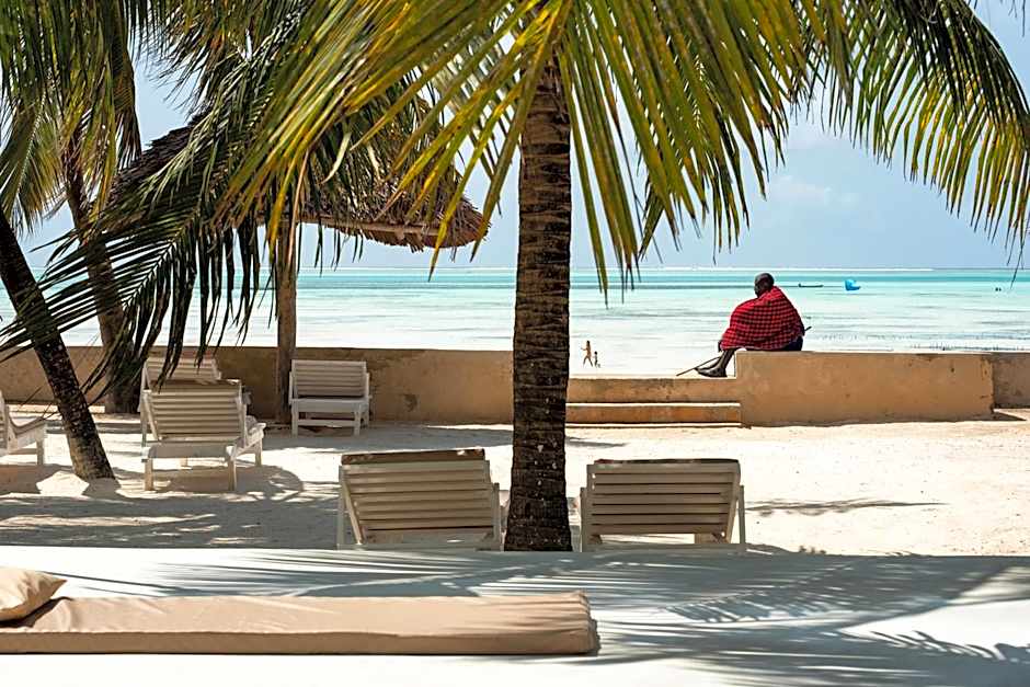 Casa Beach Hotel "Casa Del Mar"