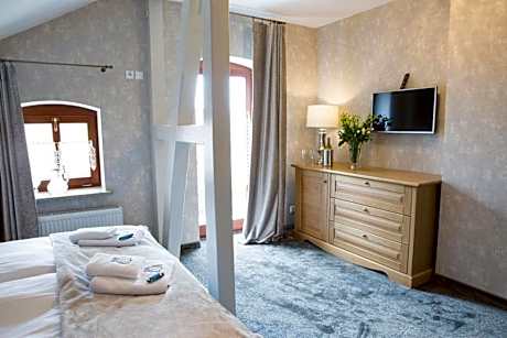 Double Room with Balcony and Shower