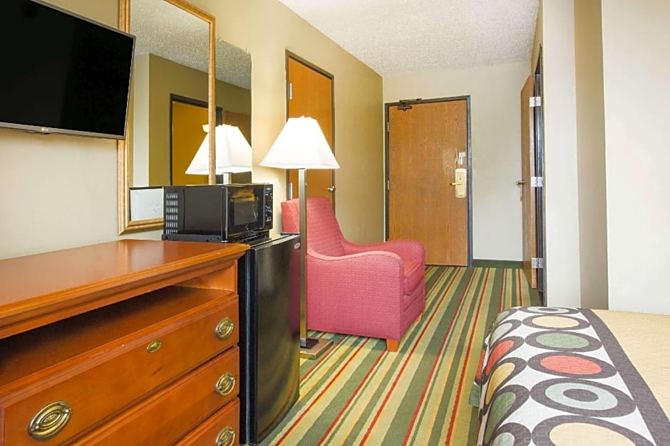Super 8 by Wyndham Beckley