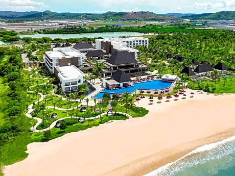 Pullman Lombok Mandalika Beach Resort