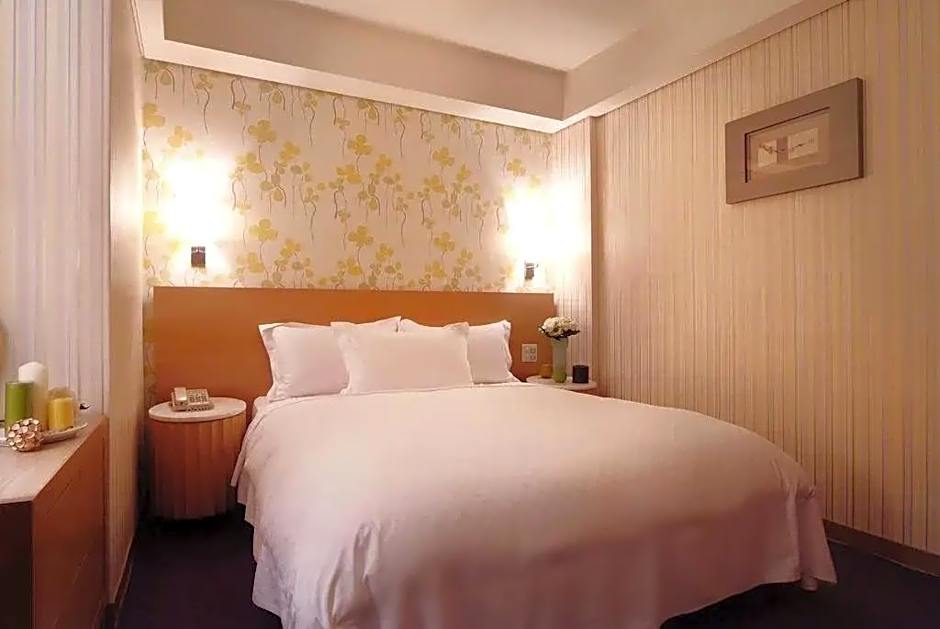KEEBE Hotel