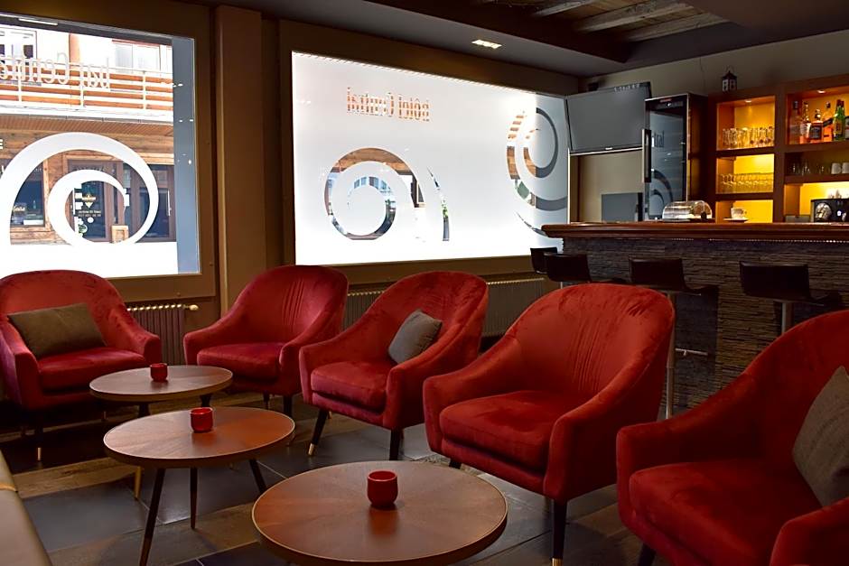 Hotel Central, SPA & LOUNGE BAR