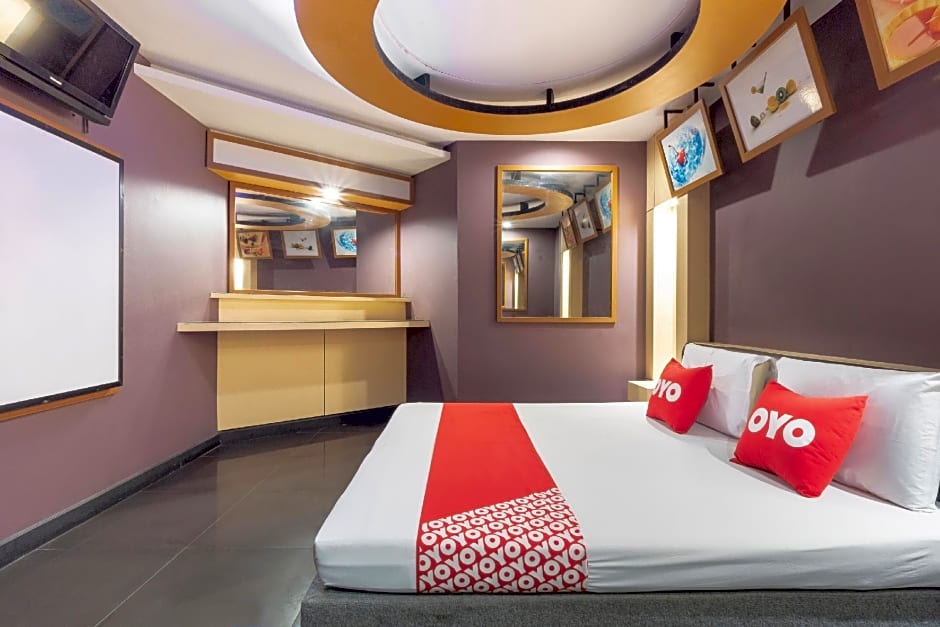 OYO 75382 Chonburi Hotel