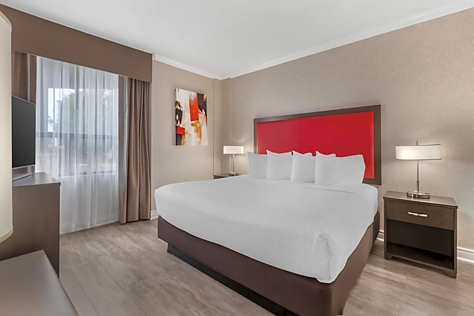 Best Western Plus Rose City Suites