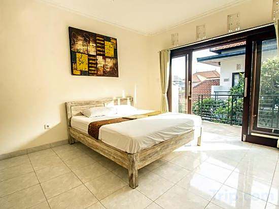 Azalea Homestay & Villa