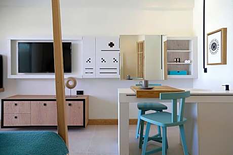 Room, Sea View (Upbeat Retreat, Sea View with Plunge) (2 Twin Beds)