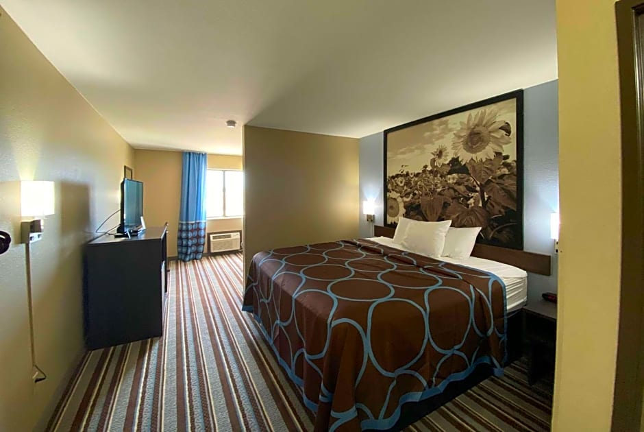 Super 8 by Wyndham Independence KS